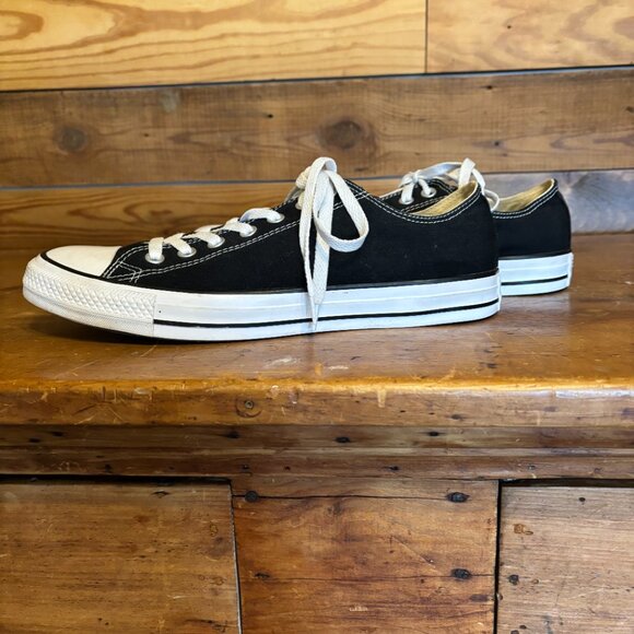 Men's Converse Size 10.5 - Picture 2 of 6